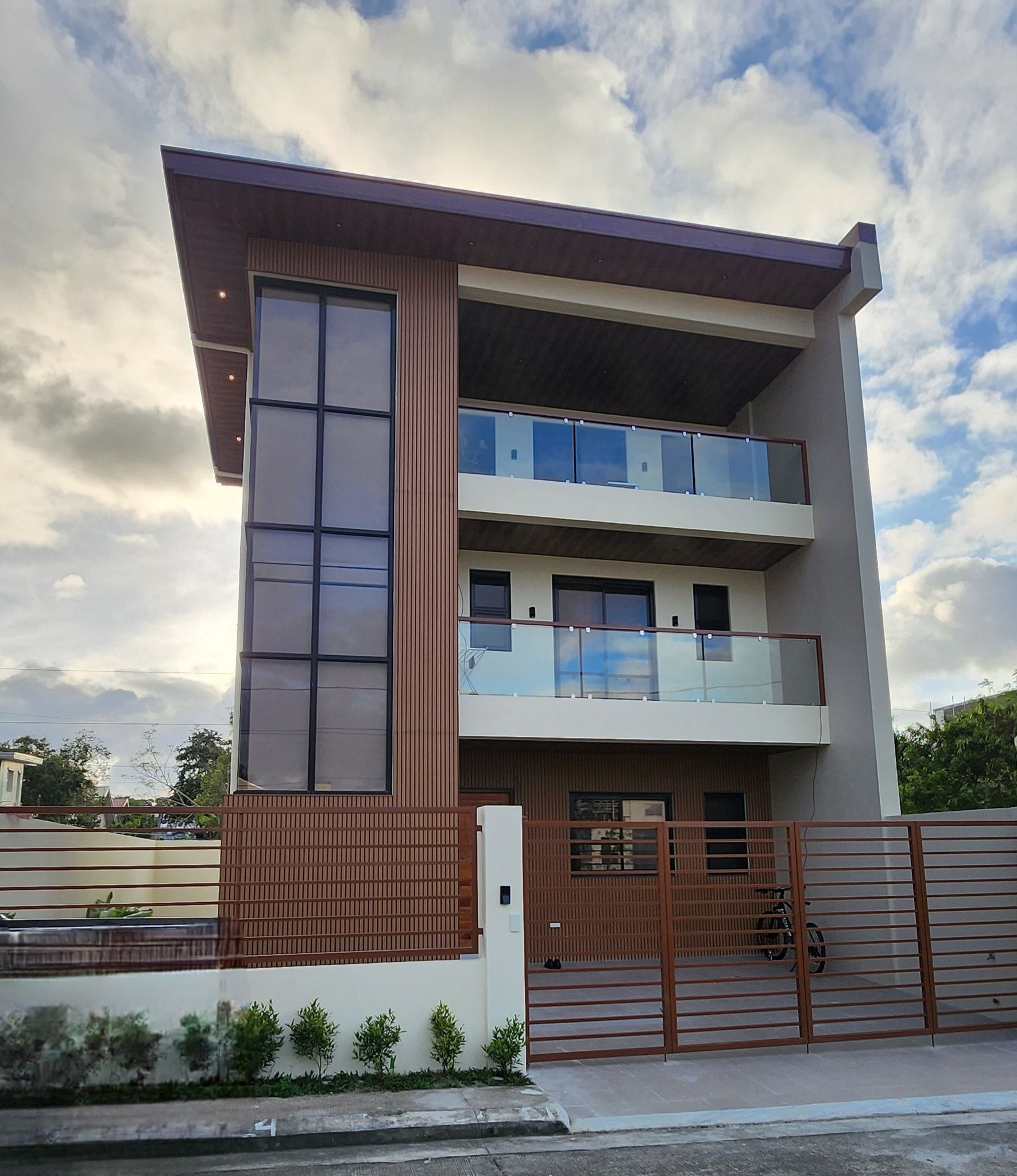 HERITAGE SPRING HOMES